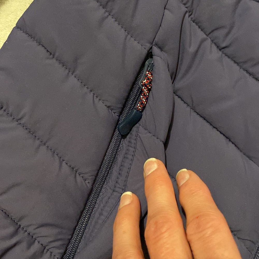 Vineyard Vines Performance Puffer Jacket. Packabl… - image 5